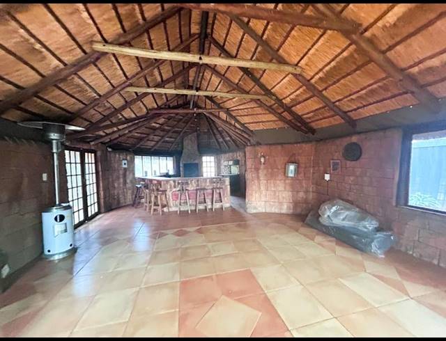 4 BEDROOM HOUSE FOR SALE IN VANDERBIJLPARK SW 2